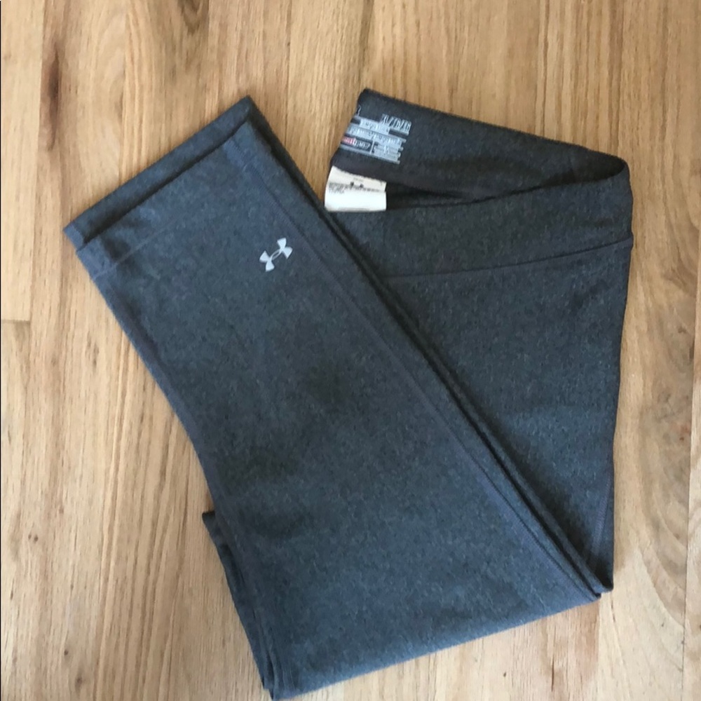 Under Armour Heat Compression Crops - Size XL